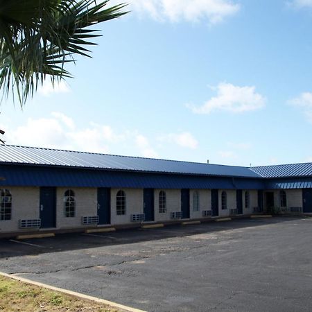 Lone Star Inn Llano Екстериор снимка